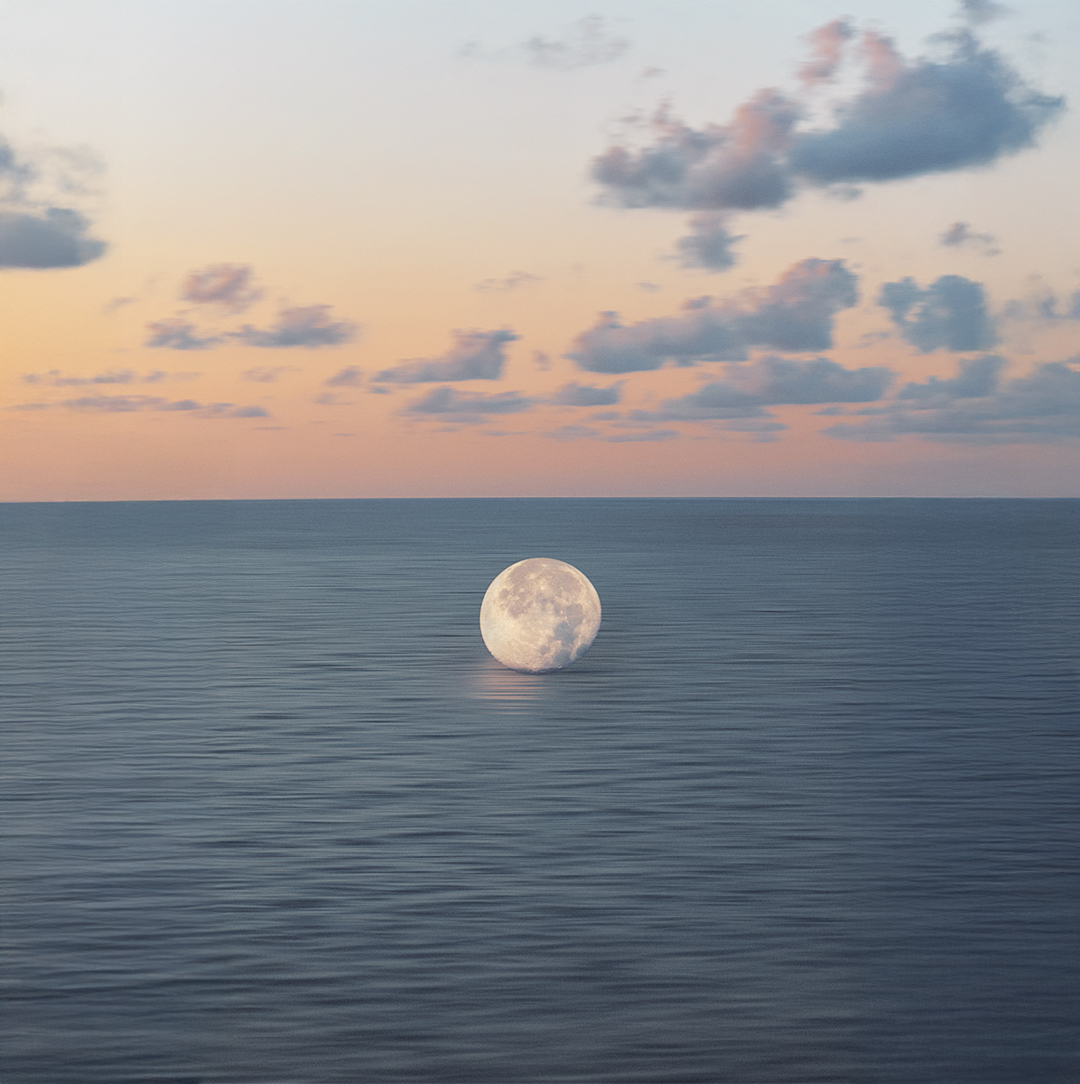 Moon's surf @marysszang instagram artist
