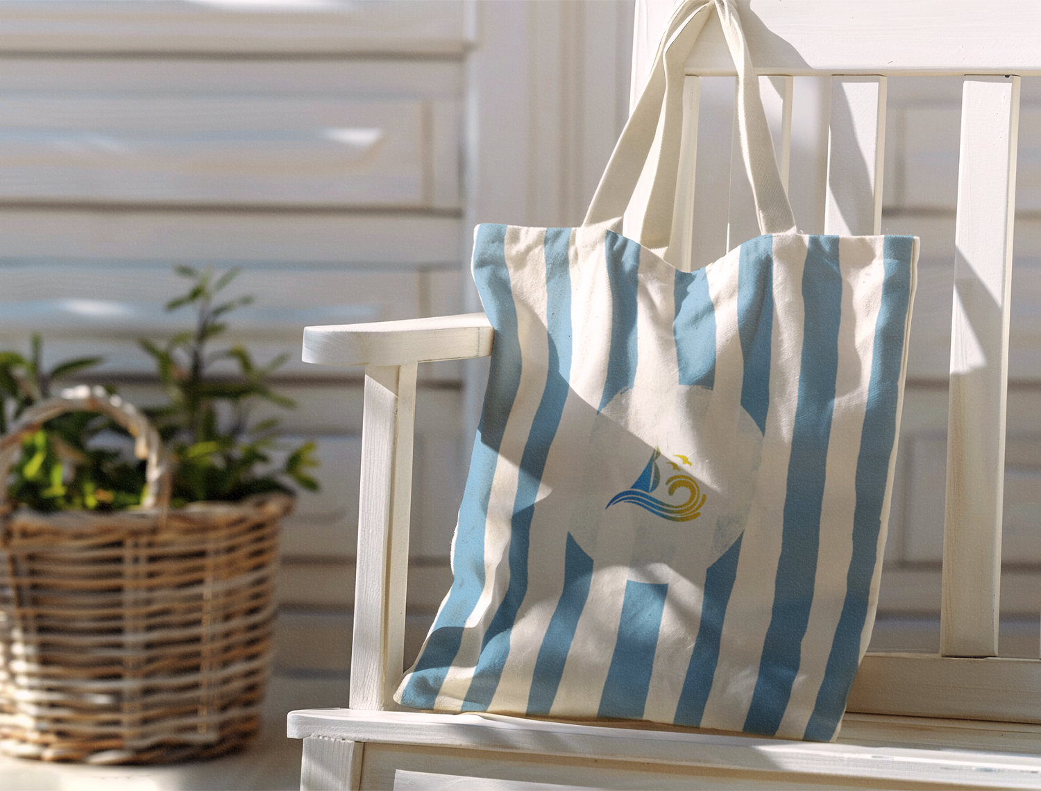 Brezza Marina Rooms striped tote bag with logo